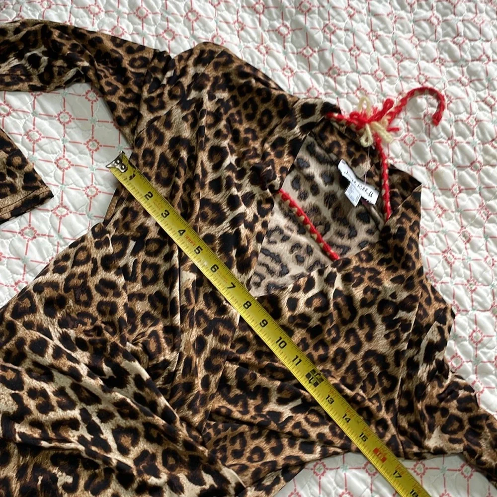 Joseph ribkoff, leopard print, body con asymmetric dress - Picture 7 of 8